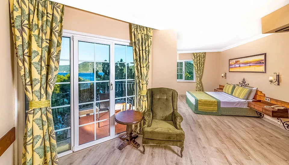 هتل گرند یازیجی کلاب مارماریس پالاس